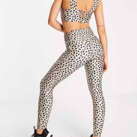 Gilly Hicks Find Your Happy Place Brown Leopard Print Pocket High Rise Leggings - Picture 2 of 12